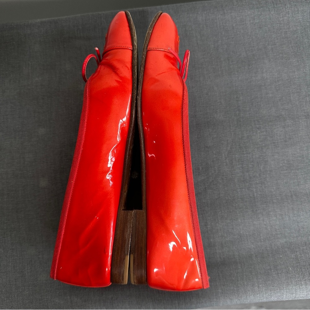 CHANEL - Women’s - Red Leather Patent Flats - Size 39(EU) - Picture 6 of 16